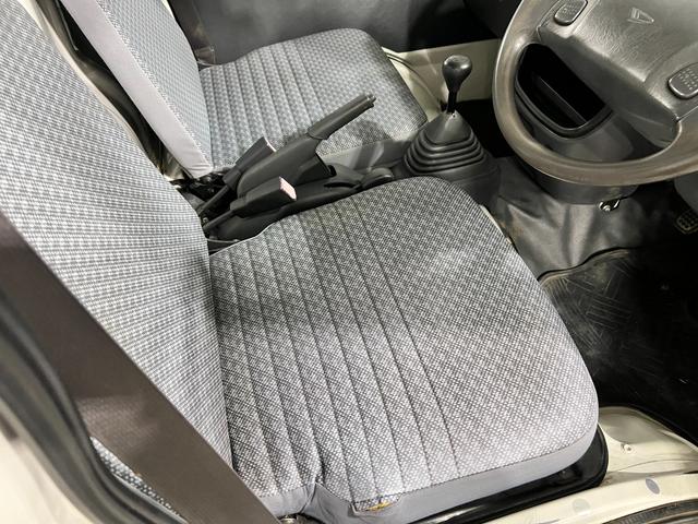 ハイゼットトラックスペシャル　農用パック　走行３５５７７キロ／４ＷＤ／５速ＭＴ一年保証・走行距離無制限　助手席エアバック　純正カーペットマット　キズ　凹み　シート破れ　４ＷＤ　５速マニュアル　ＡＭＦＭラジオ（埼玉県）の中古車