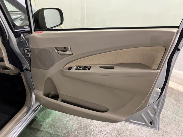 ムーヴＬ　ＳＡ　走行１０７８３８キロ／４ＷＤ／ルーフ色あせ一年保証・走行距離無制限　４ＷＤ　助手席エアバック　純正カーペットマット　アイドリングストップ　ベンチシート　キーレス　ＣＤチューナー（埼玉県）の中古車