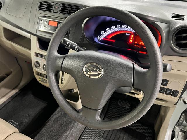ムーヴＬ　ＳＡ　走行１０７８３８キロ／４ＷＤ／ルーフ色あせ一年保証・走行距離無制限　４ＷＤ　助手席エアバック　純正カーペットマット　アイドリングストップ　ベンチシート　キーレス　ＣＤチューナー（埼玉県）の中古車