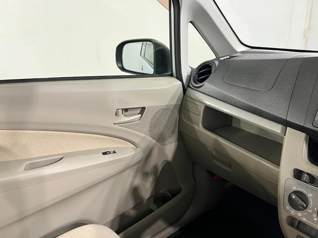 ムーヴＬ　ＳＡ　走行１０７８３８キロ／４ＷＤ／ルーフ色あせ一年保証・走行距離無制限　４ＷＤ　助手席エアバック　純正カーペットマット　アイドリングストップ　ベンチシート　キーレス　ＣＤチューナー（埼玉県）の中古車