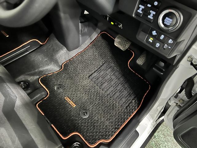 タントファンクロス　走行３０４８０キロ／純正９インチナビ／ドラレコ１年保証距離無制限　走行距離３０４８０キロ　純正フルセグナビ　パノラマモニター　ドラレコ　純正マット　サイドエアバッグ　ＬＥＤヘッドランプ　アイドリングストップ　シートヒーター　両側電動スライドドア（埼玉県）の中古車