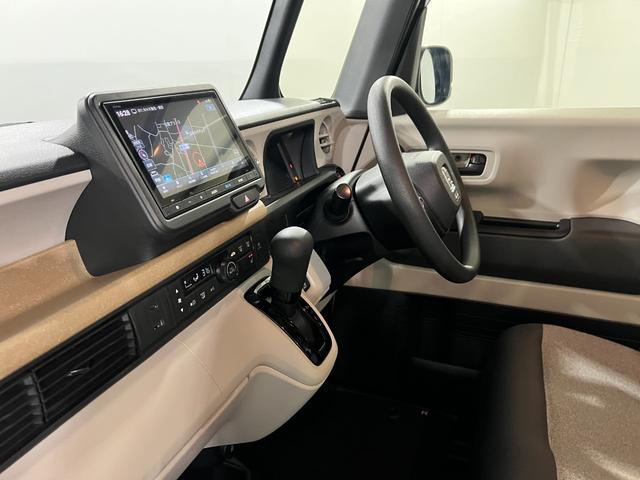 N−BOXベースグレード 走行21008キロ/フルセグナビ/ドラレコ1年保証距離無制限 走行距離21008キロ フルセグナビ バックカメラ 前後ドラレコ 純正マット サイドエアバッグ LEDヘッドランプ アイドリングストップ シートヒーター 両側電動スライドドア(埼玉県)の中古車