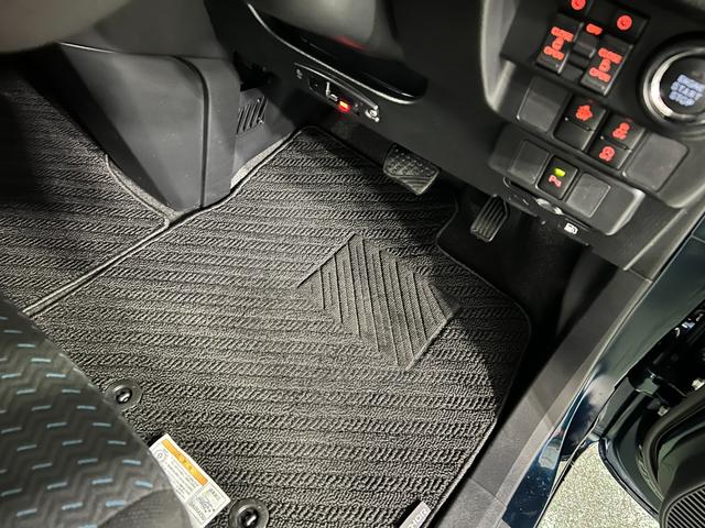 トールカスタムＧ　走行１６８６０キロ／純正フルセグナビ／ドラレコ禁煙車　ワンオーナー　純正フルセグナビ　バックカメラ　ドラレコ　純正マット　ＬＥＤヘッドランプ　アイドリングストップ　両側電動スライドドア　オート格納式ドアミラー　キーフリー　電動パーキングブレーキ（埼玉県）の中古車