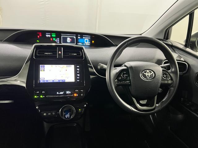 プリウス 中古車 Ｓツーリングセレクション　走行４７７０１キロ／ナビ／ＥＴＣ一年保証・走行距離無制限　フルセグナビ　Ｂｌｕｅｔｏｏｔｈ　バックカメラ　ＥＴＣ　サイドエアバック　オートライト　ＬＥＤヘッドライト