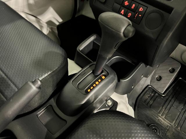 ハイゼットトラックスタンダード 走行1690キロ/オートライト/純正マット1年保証距離無制限 走行距離1690キロ 純正フロアマット 助手席エアバック クリアランスソナー オートライト アイドリングストップ(埼玉県)の中古車