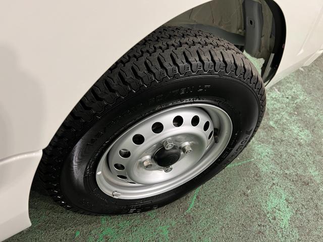 ハイゼットトラックスタンダード 走行1690キロ/オートライト/純正マット1年保証距離無制限 走行距離1690キロ 純正フロアマット 助手席エアバック クリアランスソナー オートライト アイドリングストップ(埼玉県)の中古車