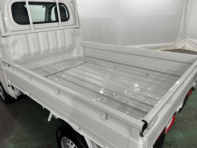 ハイゼットトラックスタンダード 走行1690キロ/オートライト/純正マット1年保証距離無制限 走行距離1690キロ 純正フロアマット 助手席エアバック クリアランスソナー オートライト アイドリングストップ(埼玉県)の中古車