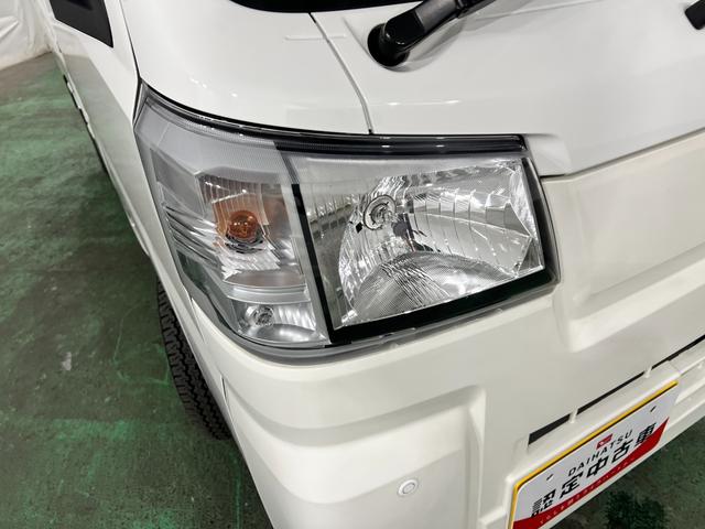 ハイゼットトラックスタンダード 走行1690キロ/オートライト/純正マット1年保証距離無制限 走行距離1690キロ 純正フロアマット 助手席エアバック クリアランスソナー オートライト アイドリングストップ(埼玉県)の中古車