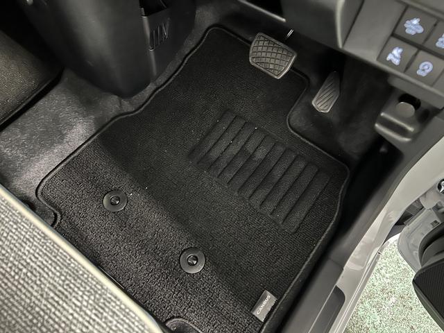 ムーヴキャンバスストライプスG 走行7キロ/LEDヘッドランプ/純正マット1年保証距離無制限 走行距離7キロ 純正マット サイドエアバッグ LEDヘッドランプ アイドリングストップ シートヒーター 両側電動スライドドア オート格納式ドアミラー キーフリー(東京都)の中古車