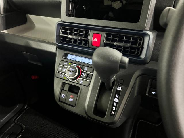 タントX 走行22キロ/展示試乗車/クリアランスソナー1年保証・走行距離無制限 サイドエアバック クリアランスソナー オートマチックハイビーム オートライト LEDヘッドライト ベンチシート シートヒーター 片側電動スライドドア(埼玉県)の中古車