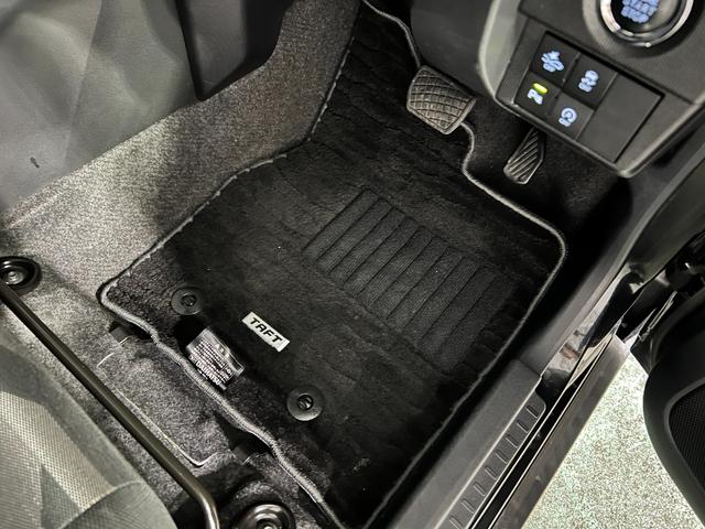 タフトGターボ クロムベンチャー 車検整備付/走行63064キロ1年保証距離無制限 走行距離63064キロ 純正フルセグナビ バックカメラ ドラレコ 純正マット サイドエアバッグ LEDヘッドランプ アイドリングストップ シートヒーター オート格納式ドアミラー(埼玉県)の中古車