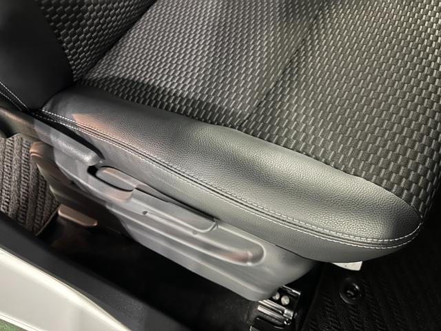 トールカスタムG ターボ 走行8298キロ/ディスプレイオーディオ1年保証距離無制限 走行距離8298キロ 純正ディスプレイオーディオ パノラマモニター ブルートゥース 純正マット LEDヘッドランプ アイドリングストップ シートヒーター 両側電動スライドドア(埼玉県)の中古車