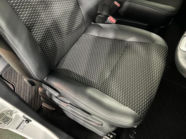トールカスタムG ターボ 走行8298キロ/ディスプレイオーディオ1年保証距離無制限 走行距離8298キロ 純正ディスプレイオーディオ パノラマモニター ブルートゥース 純正マット LEDヘッドランプ アイドリングストップ シートヒーター 両側電動スライドドア(埼玉県)の中古車