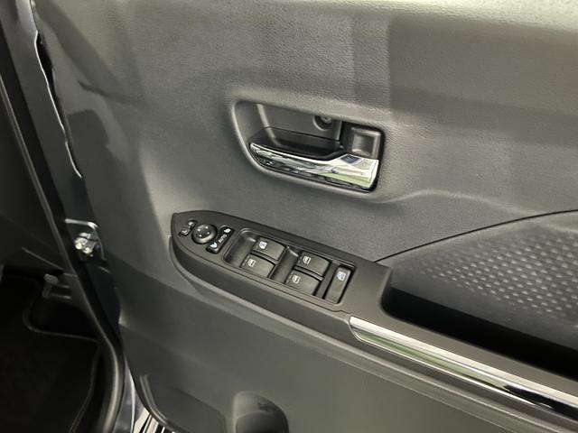 タントカスタムRSリミテッド 走行6505キロ/展示/試乗車1年保証・走行距離無制限 サイドエアバック クリアランスソナー オートマチックハイビーム オートライト LEDヘッドライト ベンチシート シートヒーター 両側電動スライドドア(埼玉県)の中古車