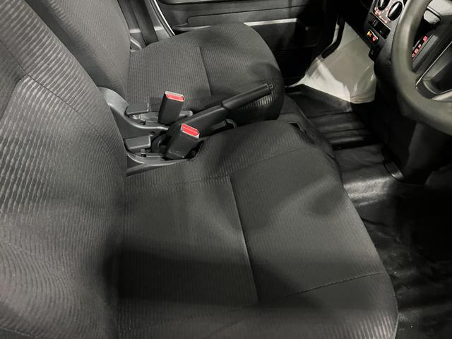 ハイゼットカーゴＤＸ　走行９２６１キロ／タイヤ４本交換／クリアランスソナー一年保証・走行距離無制限　助手席エアバック　クリアランスソナー　オートマチックハイビーム　オートライト　アイドリングストップ（埼玉県）の中古車