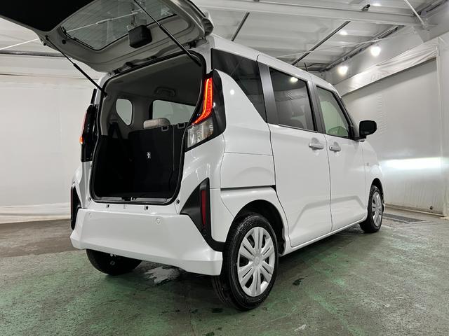 ムーヴX走行1658キロ/展示試乗車/片側電動スライドドア1年保証・走行距離無制限 サイドエアバック クリアランスソナー オートマチックハイビーム オートライト LEDヘッドライト ベンチシート 片側電動スライドドア(埼玉県)の中古車