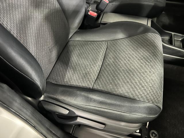 ラクティスG 車検整備付/走行50004キロ/CDチューナー/1年保証距離無制限 走行距離50004キロ CDチューナー 純正マット 助手席エアバッグ オートライト クルコン プッシュボタンスタート 電動格納式ドアミラー(埼玉県)の中古車
