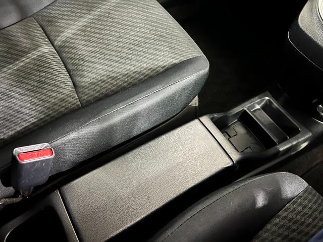 ラクティスG 車検整備付/走行50004キロ/CDチューナー/1年保証距離無制限 走行距離50004キロ CDチューナー 純正マット 助手席エアバッグ オートライト クルコン プッシュボタンスタート 電動格納式ドアミラー(埼玉県)の中古車