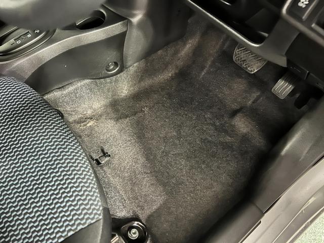 ノートX 走行81727キロ/フルセグナビ/全周囲カメラ1年保証距離無制限 走行距離81727キロ フルセグナビ 全周囲カメラ ブルートゥース 純正マット 助手席エアバッグ オートライト(埼玉県)の中古車