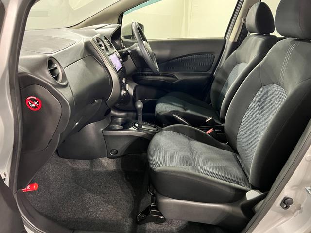 ノートX 走行81727キロ/フルセグナビ/全周囲カメラ1年保証距離無制限 走行距離81727キロ フルセグナビ 全周囲カメラ ブルートゥース 純正マット 助手席エアバッグ オートライト(埼玉県)の中古車