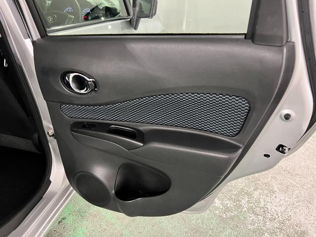 ノートX 走行81727キロ/フルセグナビ/全周囲カメラ1年保証距離無制限 走行距離81727キロ フルセグナビ 全周囲カメラ ブルートゥース 純正マット 助手席エアバッグ オートライト(埼玉県)の中古車