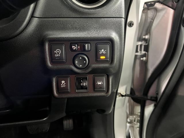 ノートX 走行81727キロ/フルセグナビ/全周囲カメラ1年保証距離無制限 走行距離81727キロ フルセグナビ 全周囲カメラ ブルートゥース 純正マット 助手席エアバッグ オートライト(埼玉県)の中古車