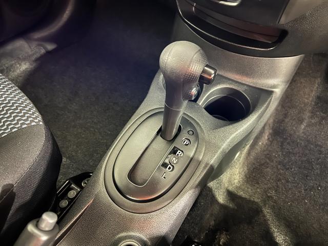 ノートX 走行81727キロ/フルセグナビ/全周囲カメラ1年保証距離無制限 走行距離81727キロ フルセグナビ 全周囲カメラ ブルートゥース 純正マット 助手席エアバッグ オートライト(埼玉県)の中古車