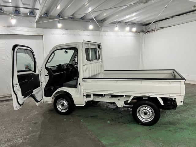 ハイゼットトラックEXT 4WD/車検整備付/走行1933キロ/CDチューナー1年保証距離無制限 走行距離1933キロ 4WD 車検整備付 CDチューナー 純正フロアマット 荷台作業灯 マニュアルエアコン(埼玉県)の中古車