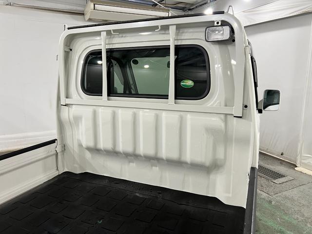 ハイゼットトラックEXT 4WD/車検整備付/走行1933キロ/CDチューナー1年保証距離無制限 走行距離1933キロ 4WD 車検整備付 CDチューナー 純正フロアマット 荷台作業灯 マニュアルエアコン(埼玉県)の中古車