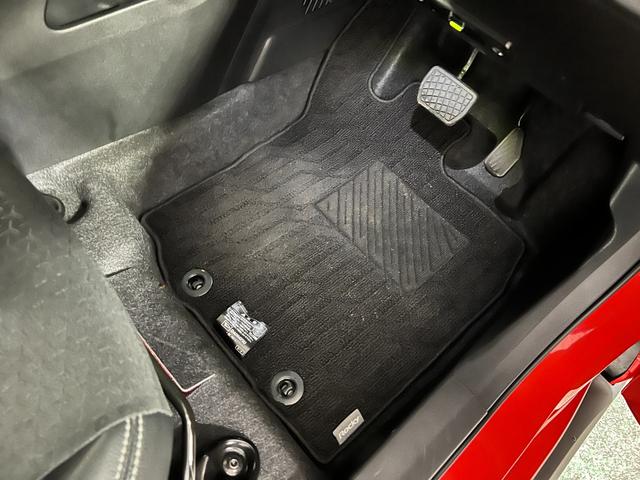 ロッキープレミアムG HEV 走行12455キロ/純正ナビ/ドラレコ1年保証距離無制限 走行距離12455キロ 純正フルセグナビ バックカメラ ドラレコ 純正マット サイドエアバッグ LEDヘッドランプ シートヒーター オート格納式ドアミラー 電動パーキングブレーキ(埼玉県)の中古車