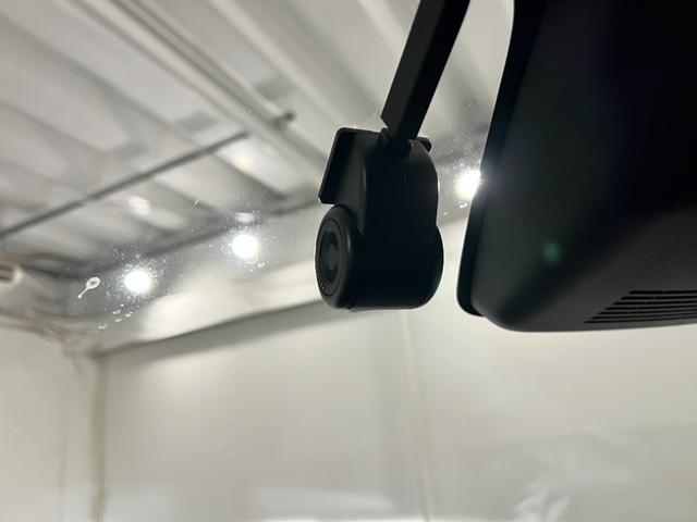 ロッキープレミアム　雹害／車検整備付／走行４３２８９キロ／９型ナビ純正フルセグナビ　パノラマモニター　ドラレコ　純正マット　サイドエアバッグ　ＬＥＤヘッドランプ　アイドリングストップ　シートヒーター　キーフリー　１年保証距離無制限　走行距離４３２８９キロ（東京都）の中古車