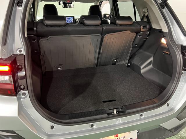 ロッキープレミアム　雹害／車検整備付／走行４３２８９キロ／９型ナビ純正フルセグナビ　パノラマモニター　ドラレコ　純正マット　サイドエアバッグ　ＬＥＤヘッドランプ　アイドリングストップ　シートヒーター　キーフリー　１年保証距離無制限　走行距離４３２８９キロ（東京都）の中古車