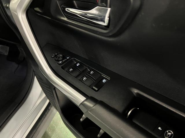 ロッキープレミアム　雹害／車検整備付／走行４３２８９キロ／９型ナビ純正フルセグナビ　パノラマモニター　ドラレコ　純正マット　サイドエアバッグ　ＬＥＤヘッドランプ　アイドリングストップ　シートヒーター　キーフリー　１年保証距離無制限　走行距離４３２８９キロ（東京都）の中古車
