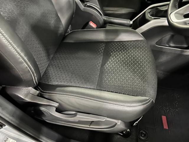 ロッキープレミアム　雹害／車検整備付／走行４３２８９キロ／９型ナビ純正フルセグナビ　パノラマモニター　ドラレコ　純正マット　サイドエアバッグ　ＬＥＤヘッドランプ　アイドリングストップ　シートヒーター　キーフリー　１年保証距離無制限　走行距離４３２８９キロ（東京都）の中古車