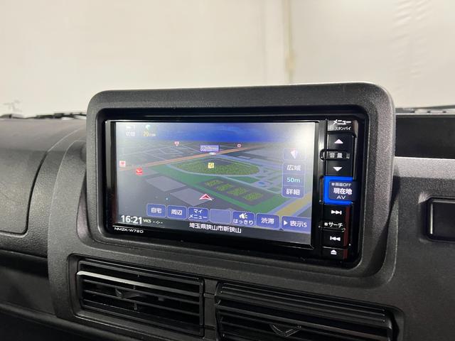 ハイゼットトラックジャンボエクストラ　車検整備付／走行２６８８０キロ／純正ナビ１年保証距離無制限　走行距離２６８８０キロ　純正フルセグナビ　ブルートゥース　ドラレコ　純正マット　クリアランスソナー　オートライト　ＬＥＤヘッドランプ　アイドリングストップ　大型ＬＥＤ荷台作業灯（埼玉県）の中古車