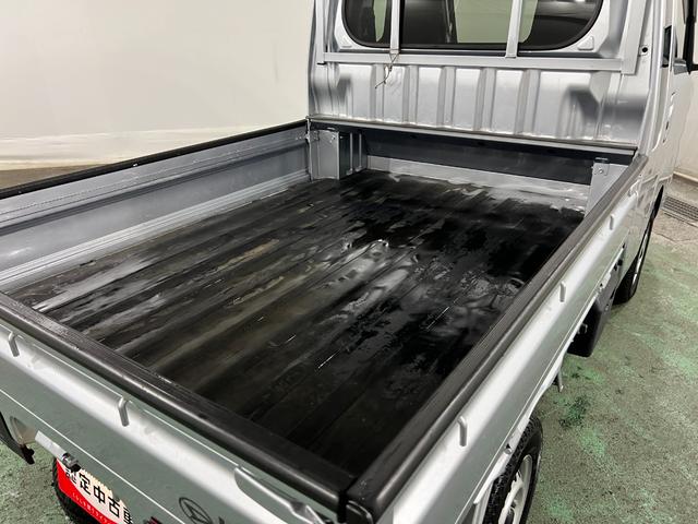 ハイゼットトラックジャンボエクストラ　車検整備付／走行２６８８０キロ／純正ナビ１年保証距離無制限　走行距離２６８８０キロ　純正フルセグナビ　ブルートゥース　ドラレコ　純正マット　クリアランスソナー　オートライト　ＬＥＤヘッドランプ　アイドリングストップ　大型ＬＥＤ荷台作業灯（埼玉県）の中古車