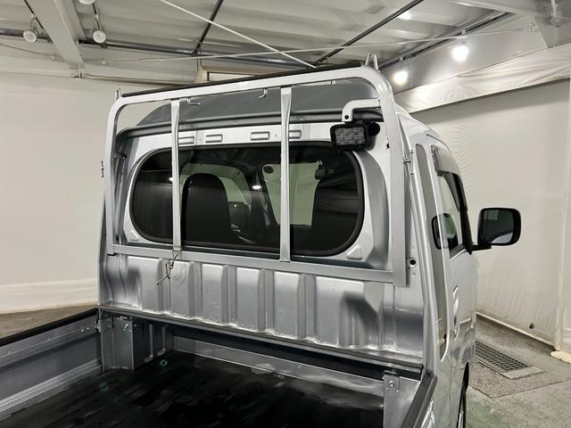ハイゼットトラックジャンボエクストラ　車検整備付／走行２６８８０キロ／純正ナビ１年保証距離無制限　走行距離２６８８０キロ　純正フルセグナビ　ブルートゥース　ドラレコ　純正マット　クリアランスソナー　オートライト　ＬＥＤヘッドランプ　アイドリングストップ　大型ＬＥＤ荷台作業灯（埼玉県）の中古車