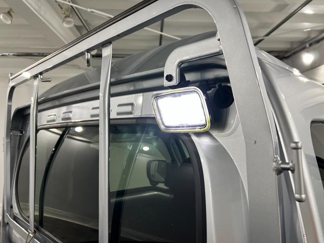 ハイゼットトラックジャンボエクストラ　車検整備付／走行２６８８０キロ／純正ナビ１年保証距離無制限　走行距離２６８８０キロ　純正フルセグナビ　ブルートゥース　ドラレコ　純正マット　クリアランスソナー　オートライト　ＬＥＤヘッドランプ　アイドリングストップ　大型ＬＥＤ荷台作業灯（埼玉県）の中古車