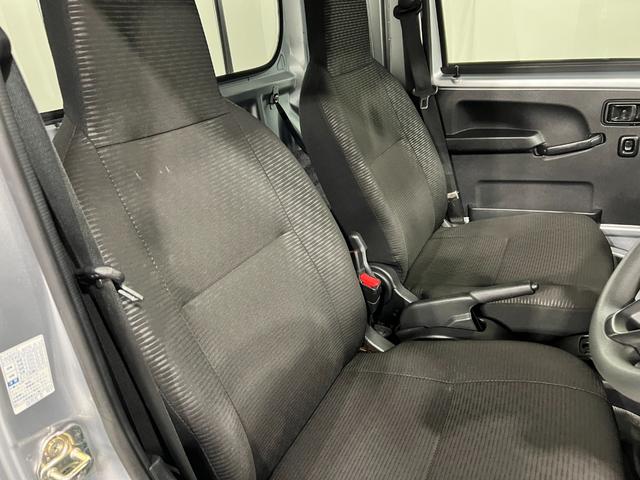ハイゼットトラックジャンボエクストラ　車検整備付／走行２６８８０キロ／純正ナビ１年保証距離無制限　走行距離２６８８０キロ　純正フルセグナビ　ブルートゥース　ドラレコ　純正マット　クリアランスソナー　オートライト　ＬＥＤヘッドランプ　アイドリングストップ　大型ＬＥＤ荷台作業灯（埼玉県）の中古車