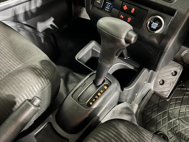 ハイゼットトラックジャンボエクストラ　車検整備付／走行２６８８０キロ／純正ナビ１年保証距離無制限　走行距離２６８８０キロ　純正フルセグナビ　ブルートゥース　ドラレコ　純正マット　クリアランスソナー　オートライト　ＬＥＤヘッドランプ　アイドリングストップ　大型ＬＥＤ荷台作業灯（埼玉県）の中古車