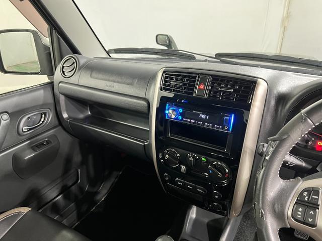 ジムニーランドベンチャー　車検整備付／４ＷＤ／ＭＴ／オーディオ１年保証距離無制限　走行距離４４０１１キロ　車検整備付　４ＷＤ　５速マニュアル　ＣＤオーディオ　マット　マニュアルエアコン（埼玉県）の中古車