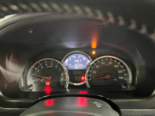 ジムニーランドベンチャー　車検整備付／４ＷＤ／ＭＴ／オーディオ１年保証距離無制限　走行距離４４０１１キロ　車検整備付　４ＷＤ　５速マニュアル　ＣＤオーディオ　マット　マニュアルエアコン（埼玉県）の中古車