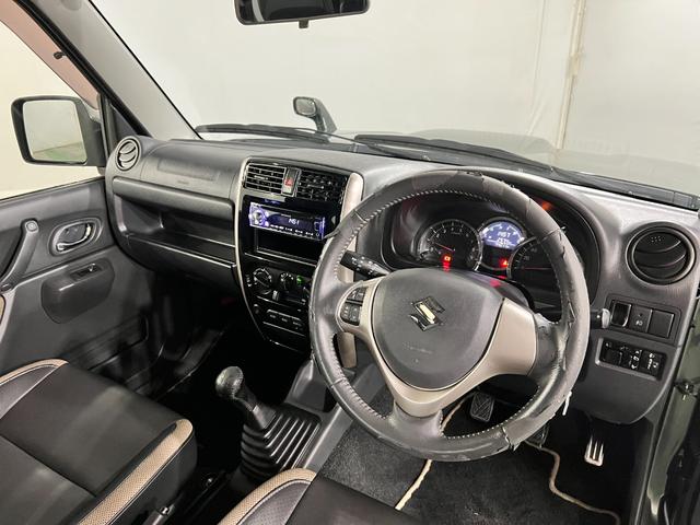 ジムニーランドベンチャー　車検整備付／４ＷＤ／ＭＴ／オーディオ１年保証距離無制限　走行距離４４０１１キロ　車検整備付　４ＷＤ　５速マニュアル　ＣＤオーディオ　マット　マニュアルエアコン（埼玉県）の中古車