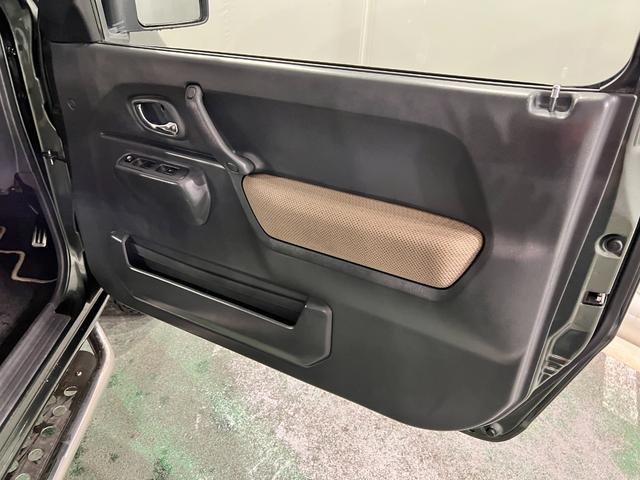 ジムニーランドベンチャー　車検整備付／４ＷＤ／ＭＴ／オーディオ１年保証距離無制限　走行距離４４０１１キロ　車検整備付　４ＷＤ　５速マニュアル　ＣＤオーディオ　マット　マニュアルエアコン（埼玉県）の中古車