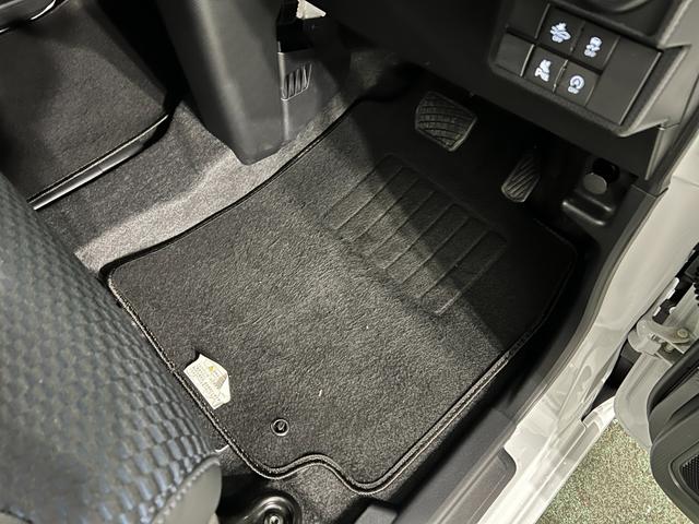 タントカスタムＲＳ　走行１３３９キロ／ＬＥＤヘッドランプ／マット１年保証距離無制限　走行距離１３３９キロ　マット　サイドエアバッグ　ＬＥＤヘッドランプ　アイドリングストップ　シートヒーター　両側電動スライドドア　オート格納式ドアミラー　電動パーキングブレーキ（埼玉県）の中古車