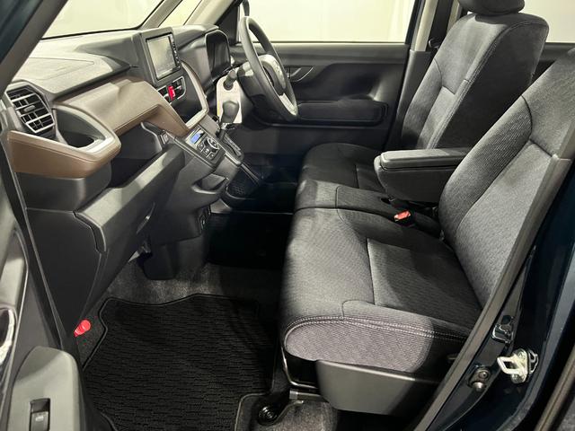 ムーヴG 走行2336キロ/フルセグナビ/バックカメラ/試乗車一年保証・走行距離無制限 フルセグナビ Bluetooth バックカメラ クリアランスソナー オートライト LEDヘッドライト 両側電動スライドドア(埼玉県)の中古車