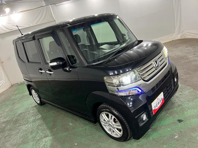 N−BOXカスタムG・Lパッケージ 走行68733キロ/ナビ/バックカメラ1年保証距離無制限 走行距離68733キロ ワンセグナビ バックカメラ 純正マット 助手席エアバッグ オートライト HIDヘッドランプ 片側電動スライドドア(埼玉県)の中古車