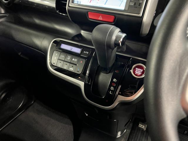 N−BOXカスタムG・Lパッケージ 走行68733キロ/ナビ/バックカメラ1年保証距離無制限 走行距離68733キロ ワンセグナビ バックカメラ 純正マット 助手席エアバッグ オートライト HIDヘッドランプ 片側電動スライドドア(埼玉県)の中古車