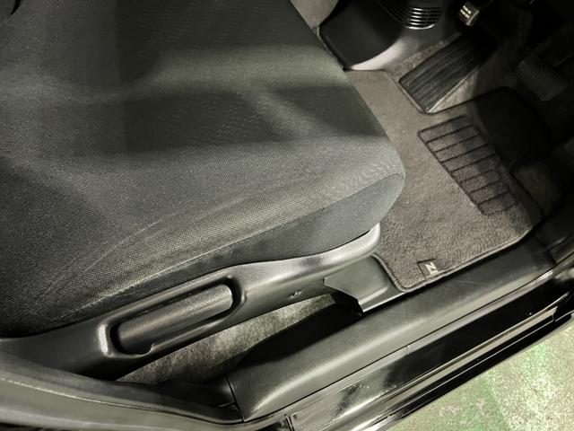N−BOXカスタムG・Lパッケージ 走行68733キロ/ナビ/バックカメラ1年保証距離無制限 走行距離68733キロ ワンセグナビ バックカメラ 純正マット 助手席エアバッグ オートライト HIDヘッドランプ 片側電動スライドドア(埼玉県)の中古車