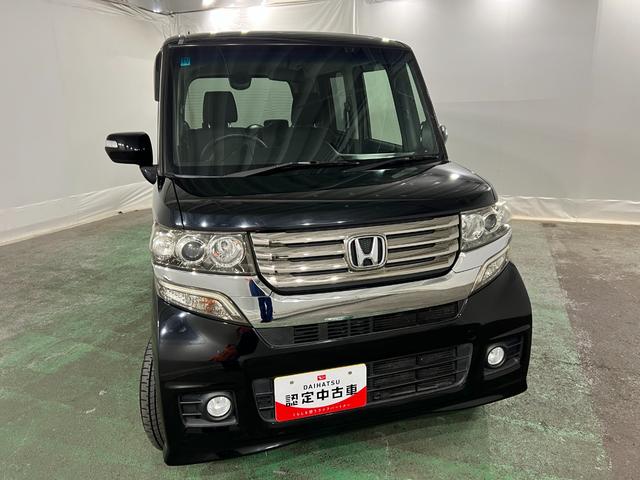 N−BOXカスタムG・Lパッケージ 走行68733キロ/ナビ/バックカメラ1年保証距離無制限 走行距離68733キロ ワンセグナビ バックカメラ 純正マット 助手席エアバッグ オートライト HIDヘッドランプ 片側電動スライドドア(埼玉県)の中古車